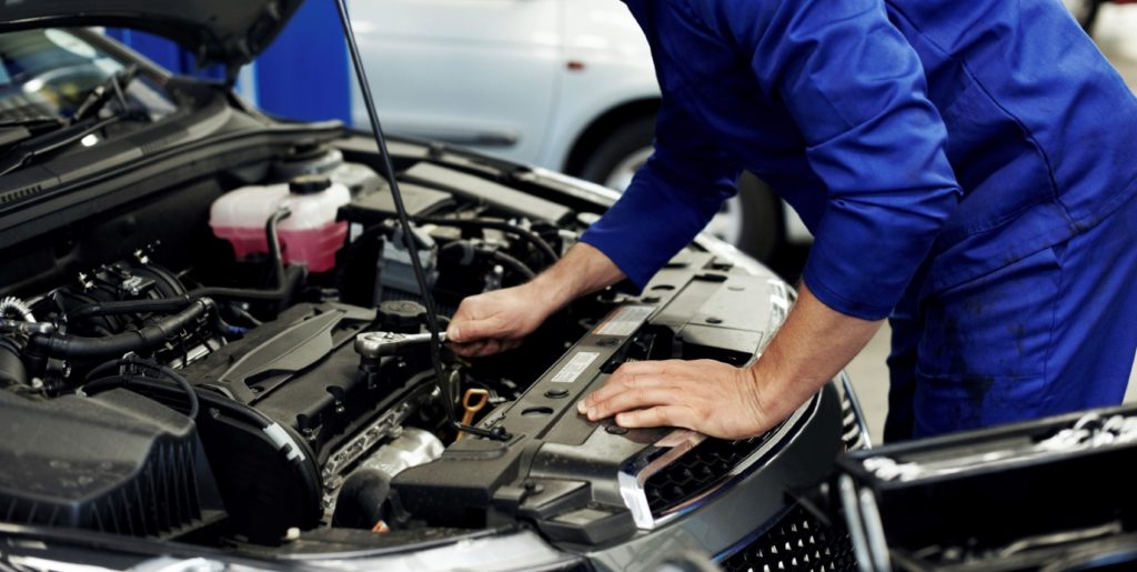 What Kind of Services you should Expect from an Expert of Car Servicing Underwood?